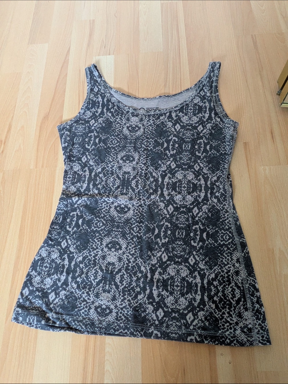 Gray Patterned Scoop Neck Tank Top